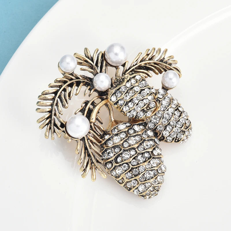 Broche Pomme de Pin Vintage