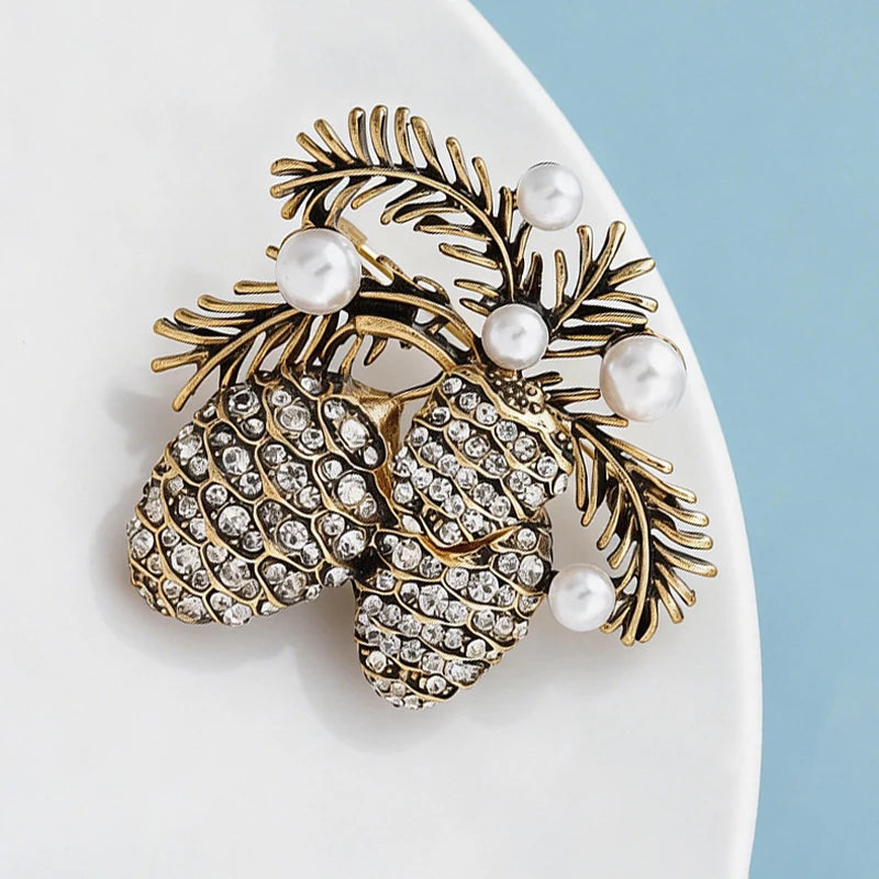Broche Pomme de Pin Vintage