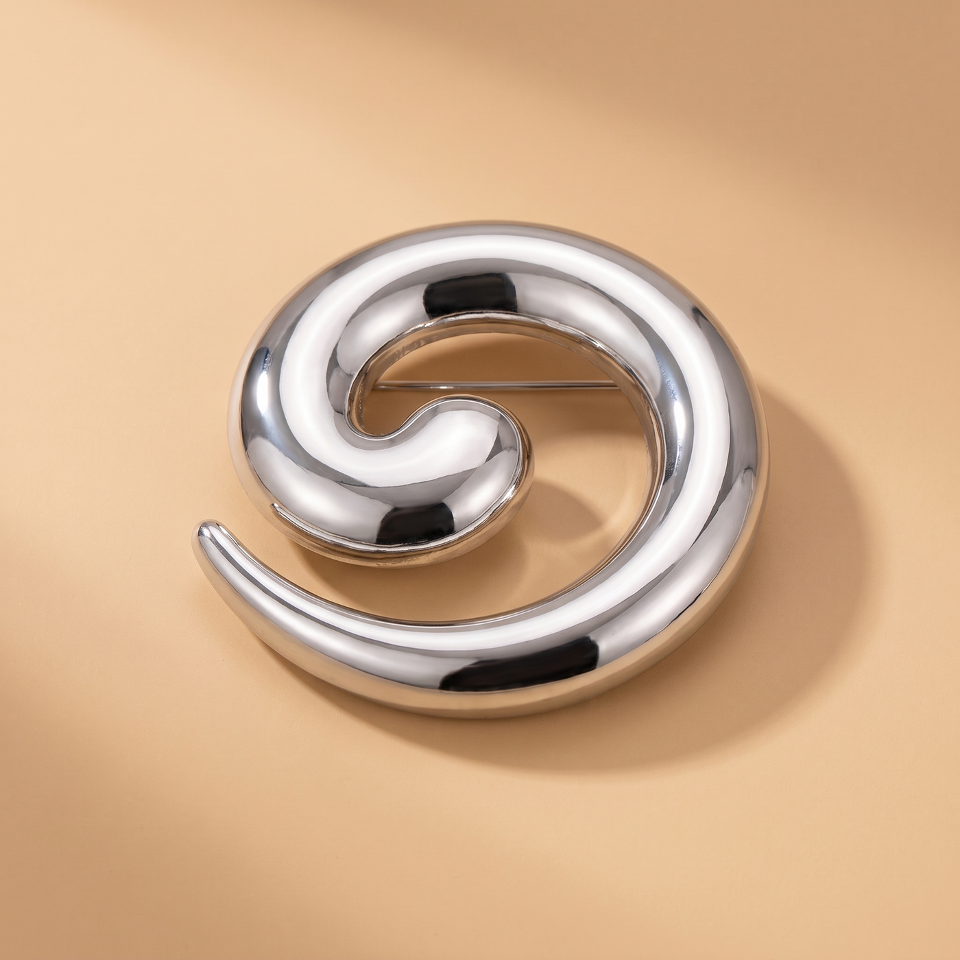 Broche Forme Géométrique en acier, bijou vintage Alyvoa · Argenté