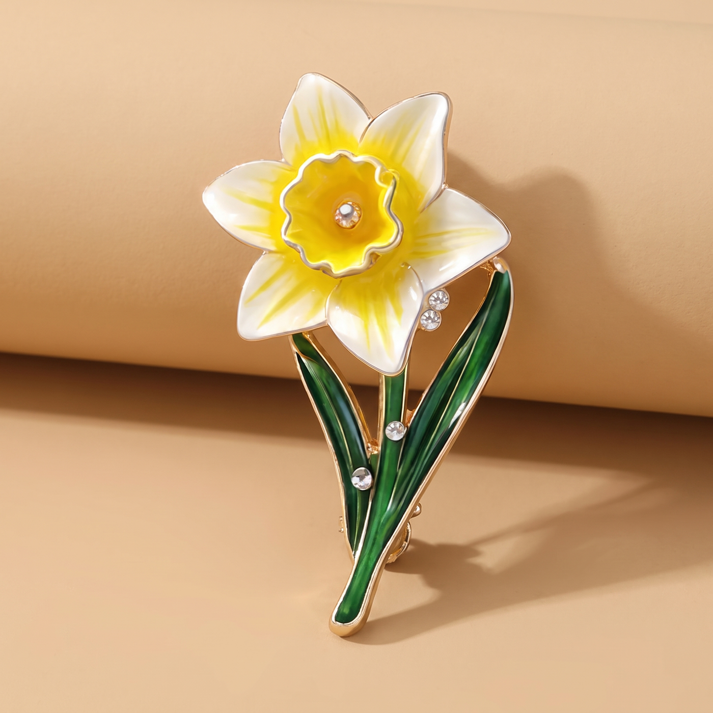 Broche Fleur en émail, bijou vintage Alyvoa · Narcisse