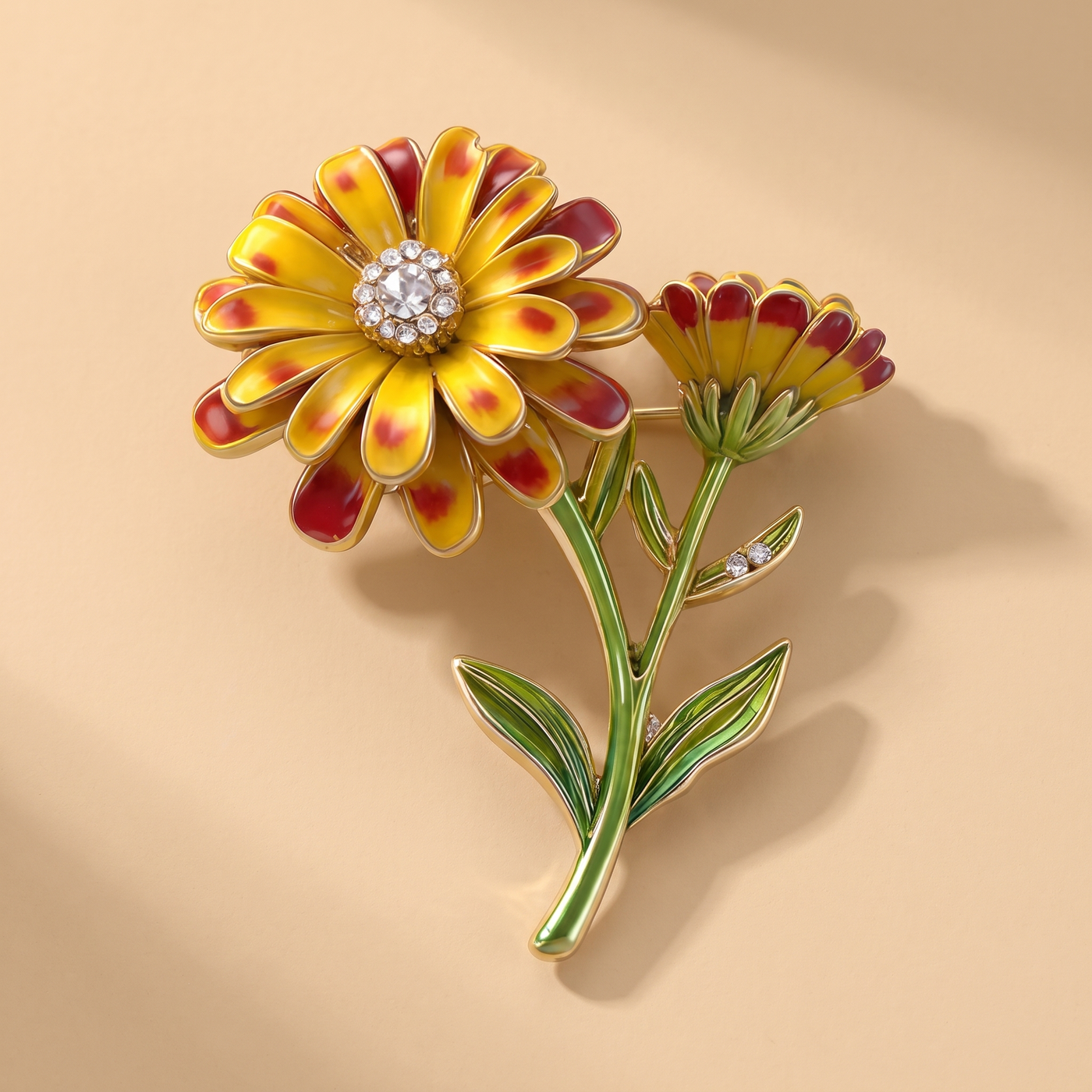 Broche Fleur en émail, bijou vintage Alyvoa · Marguerite jaune