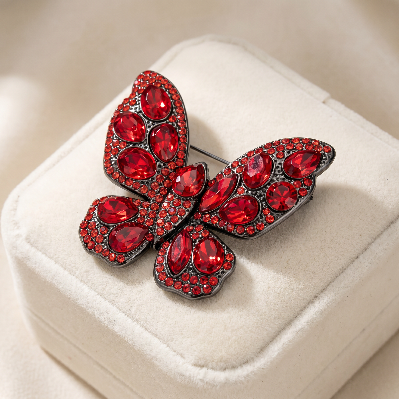 Broche Papillon en cristal, bijou vintage Alyvoa · Blanc