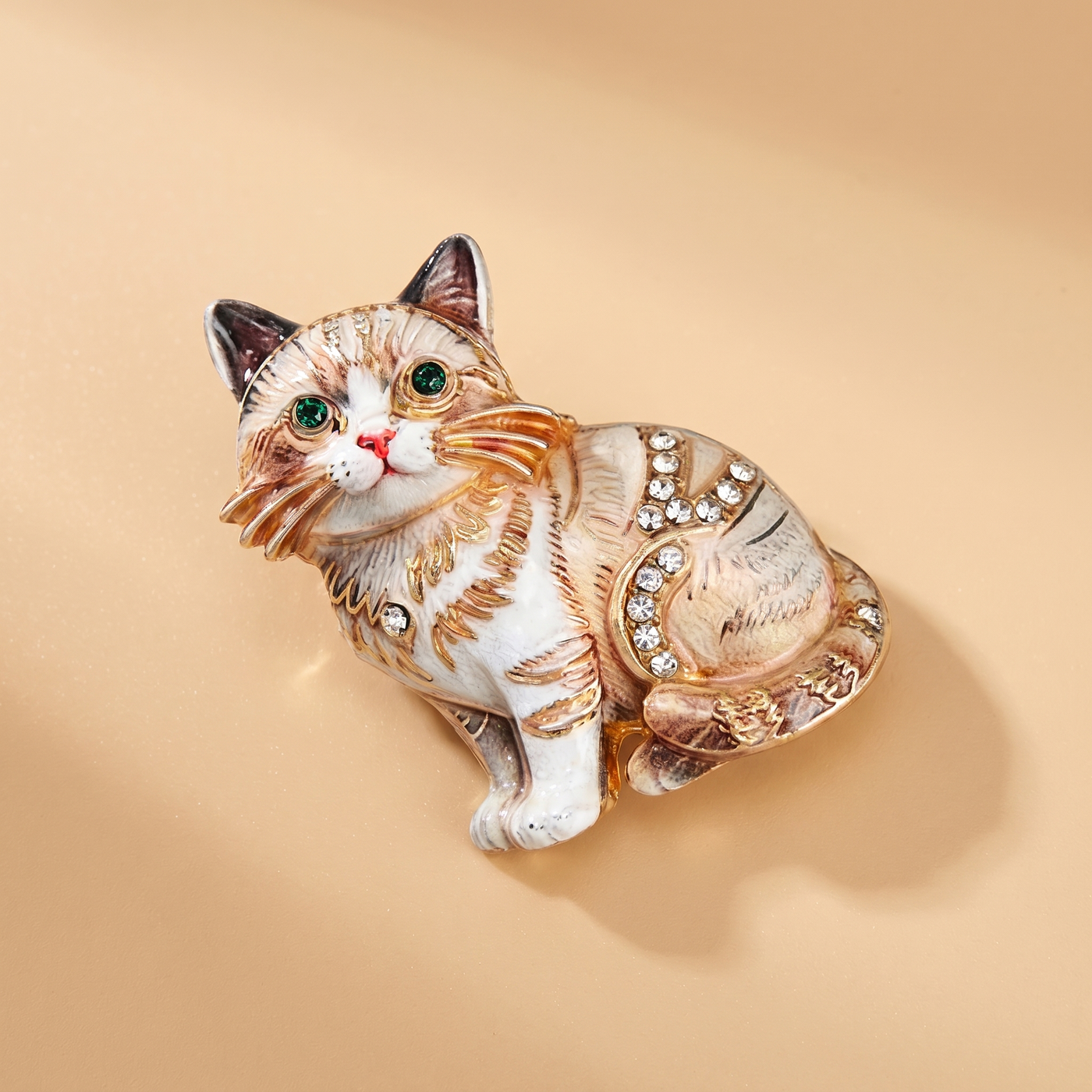Broche Chat en cristal, bijou vintage Alyvoa en situation · Gris