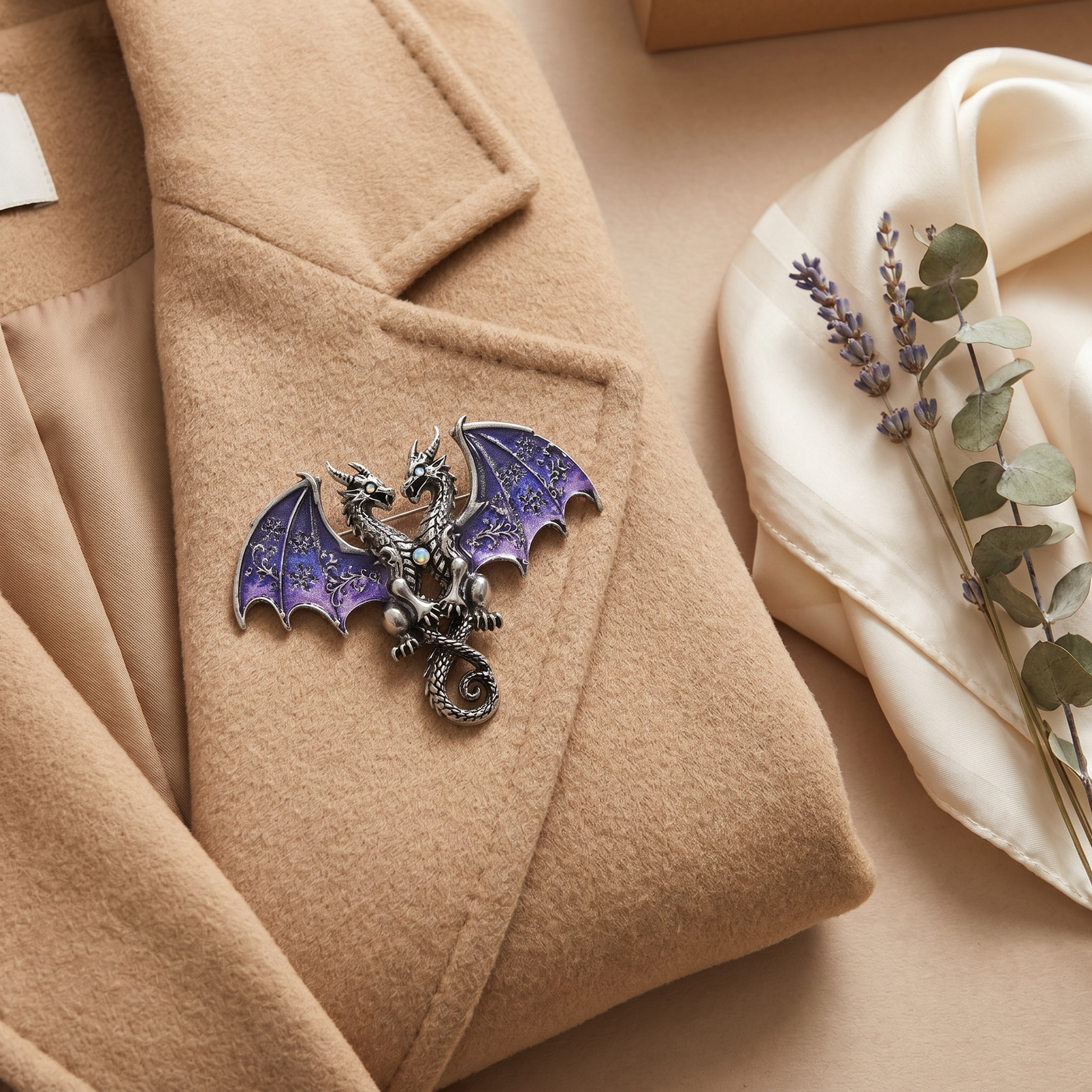Broche Dragon, bijou fantaisie vintage Alyvoa · Violet