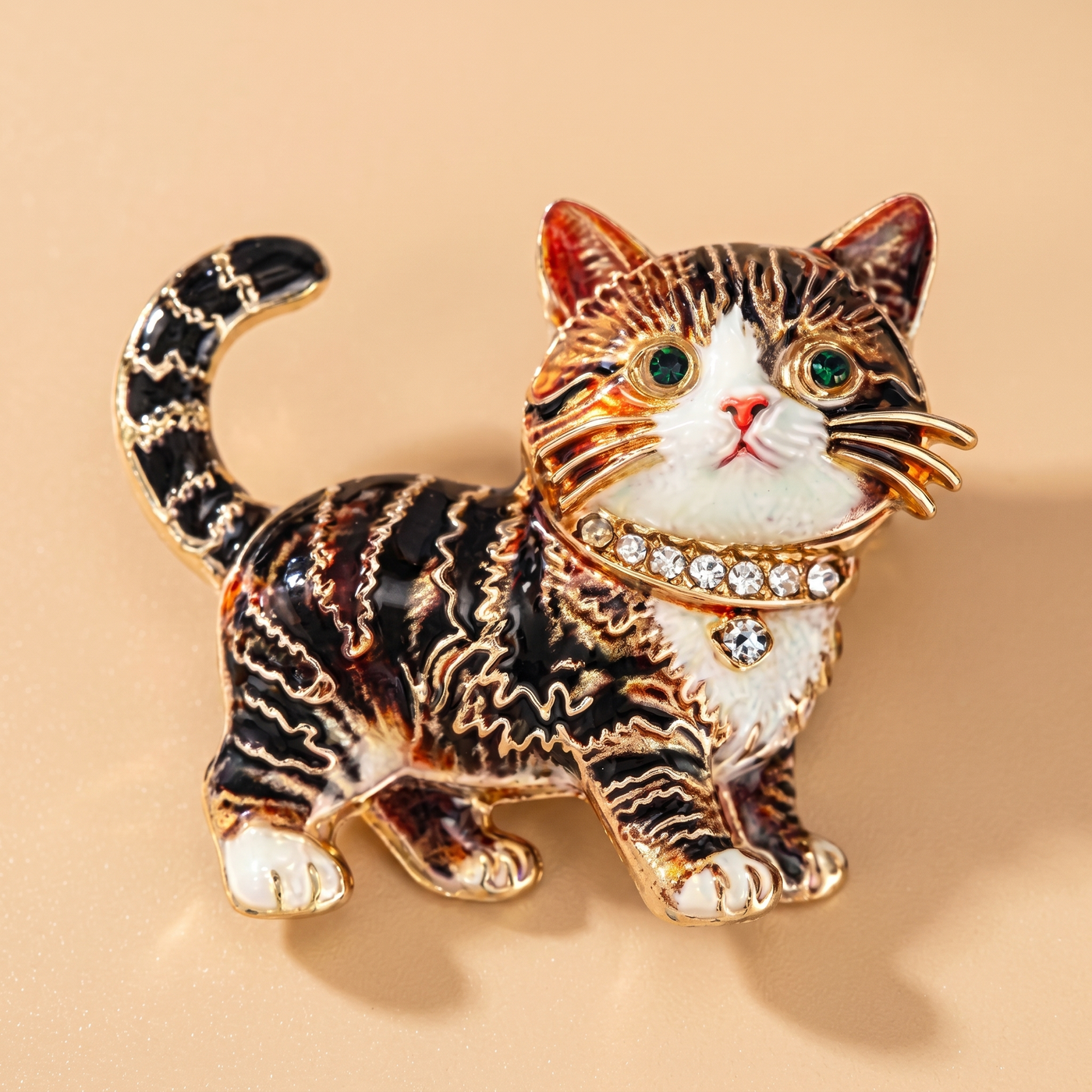 Broche Chat en cristal, bijou vintage Alyvoa en situation · Noir