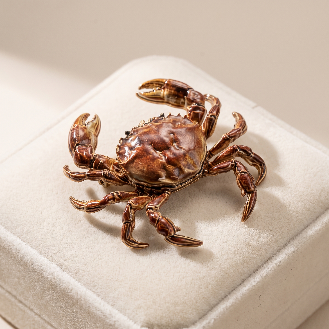 Broche Crabe, bijou fantaisie vintage Alyvoa · Marron